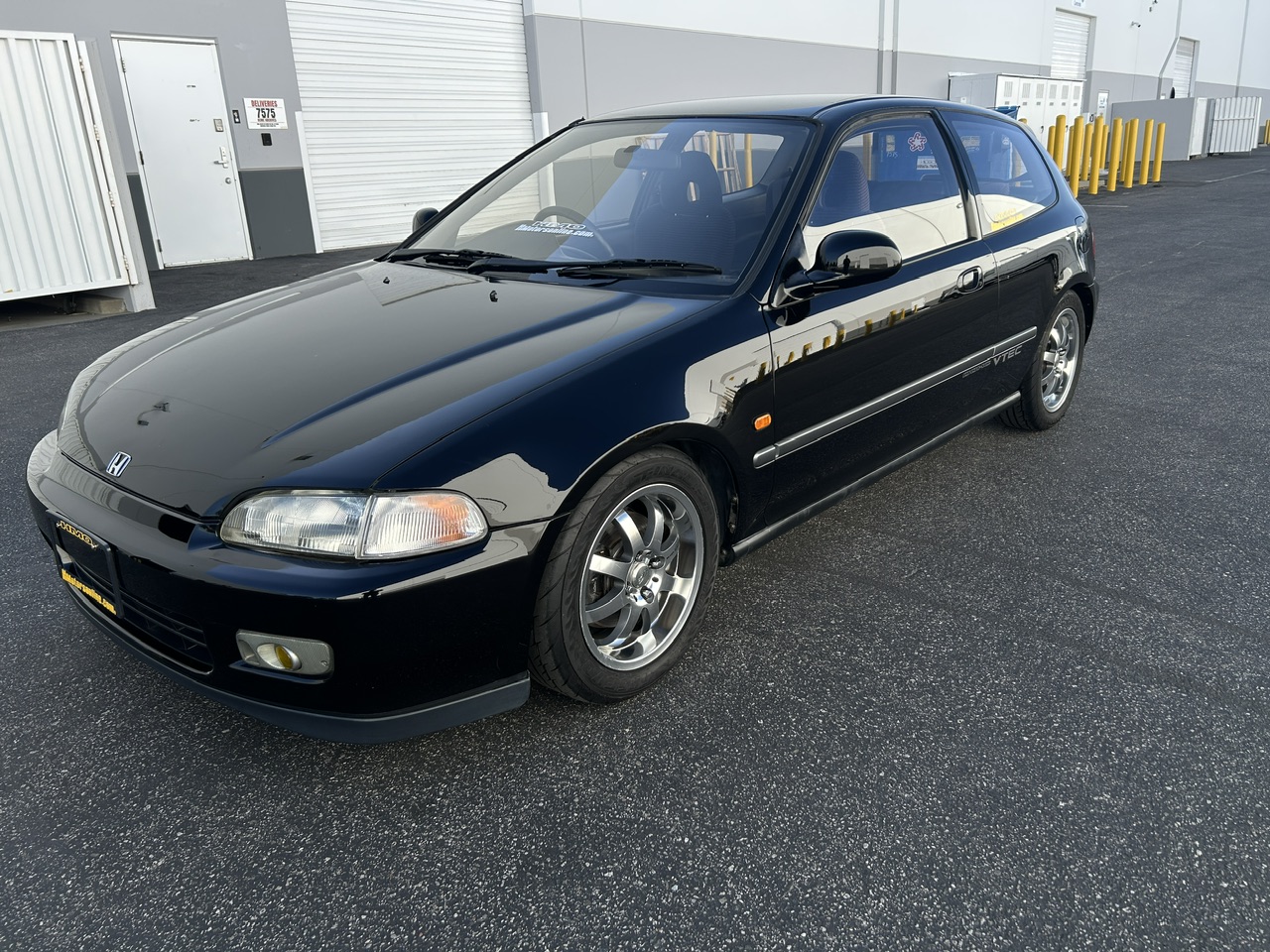 1995 EG6 Honda Civic SIR Hatch Back – Granada Black Pearl Color